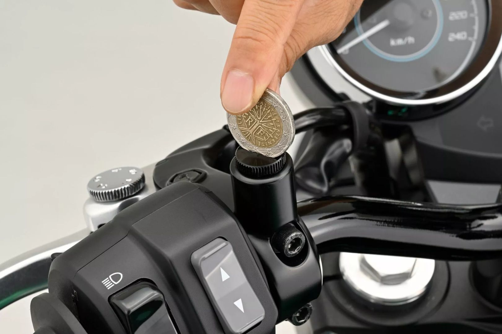 Daytona 80939 Tükördugó csavar Hardware & Accessories 3