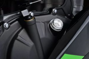 Daytona 98403 Bullet Olajbetöltő sapka Motorblokk alkatrész 2