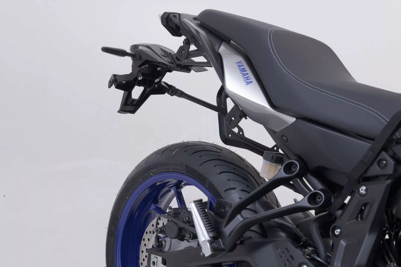 Sw-motech KFT.06.593.30000/B PRO oldalsó tartó Csomagtartó állvány motorkerékpárra 2