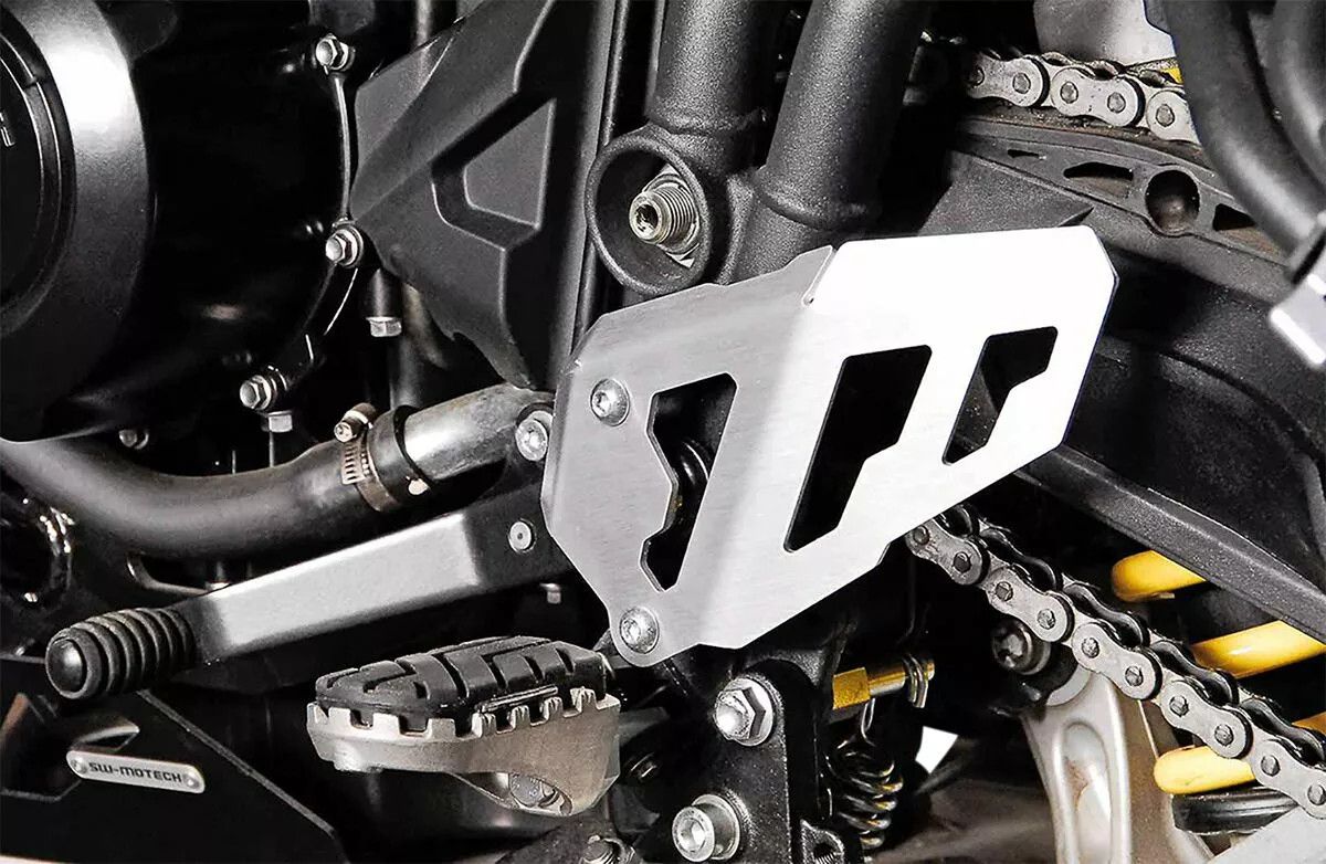 Sw-motech SCT.11.953.10100/S fékhengervédő Hardware & Accessories 0