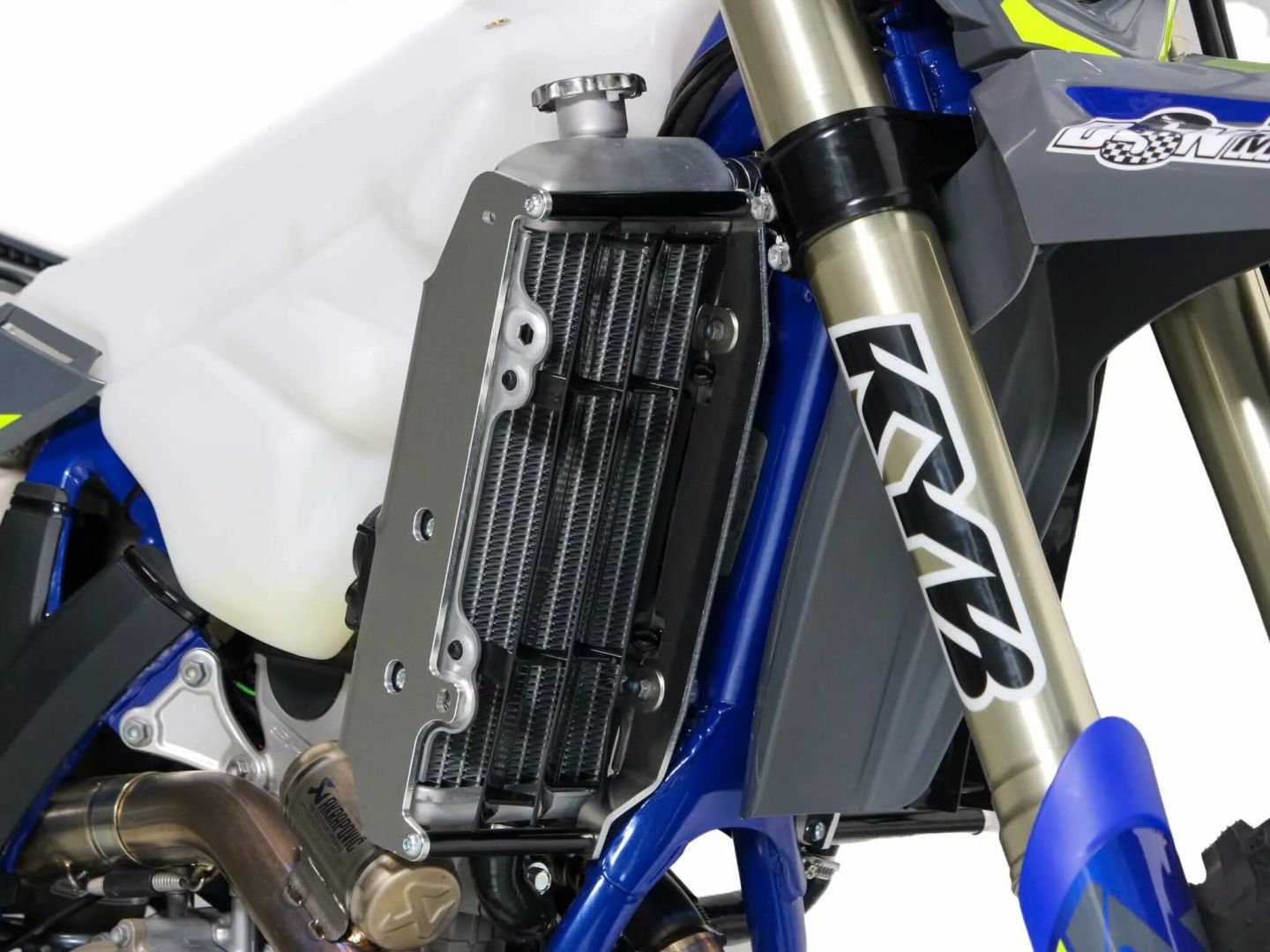 Axp racing AX1733 radiátormerevítők Hardware & Accessories 4