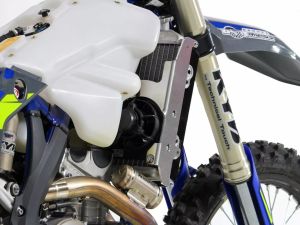 Axp racing AX1733 radiátormerevítők Hardware & Accessories 1