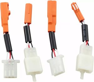 Kuryakyn KUR7300 Adapter csatlakozó az első irányjelző kiemeléshez Fényszóró, helyzetjelző 1