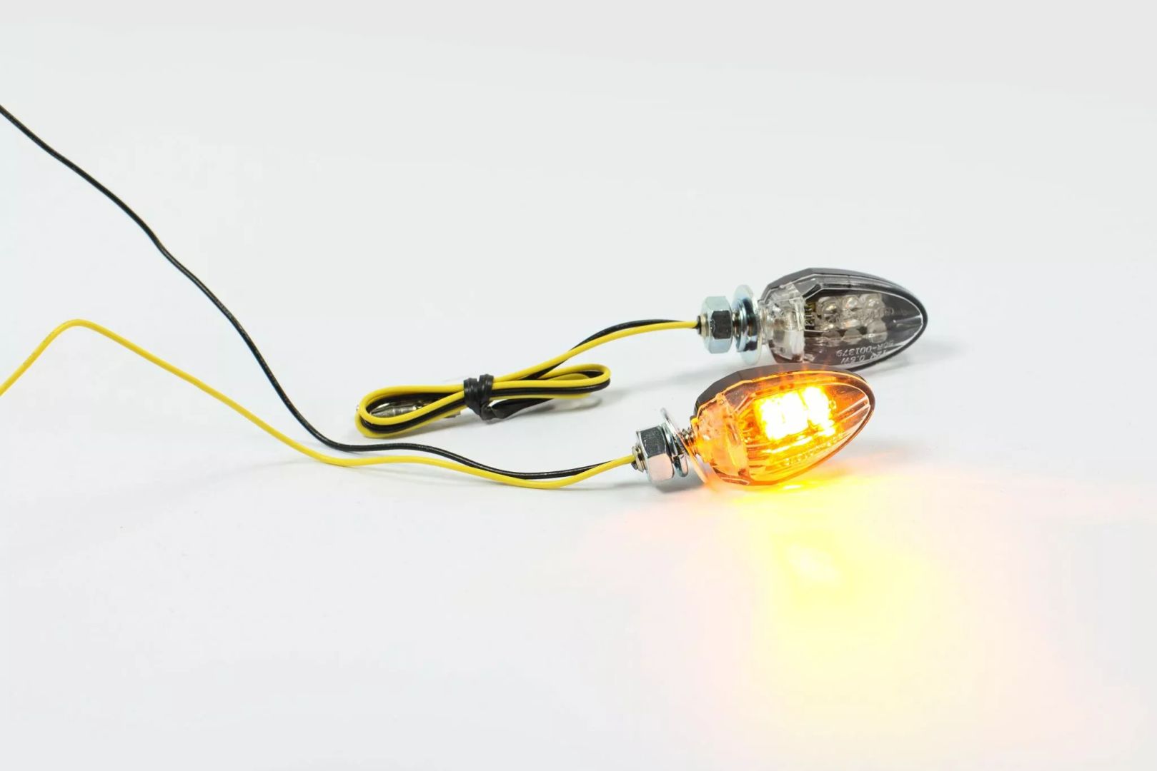 Parts europe 01170111 Univerzális E-jelölésű LED hátsó kacskaringós lámpa Fényszóró, helyzetjelző 0