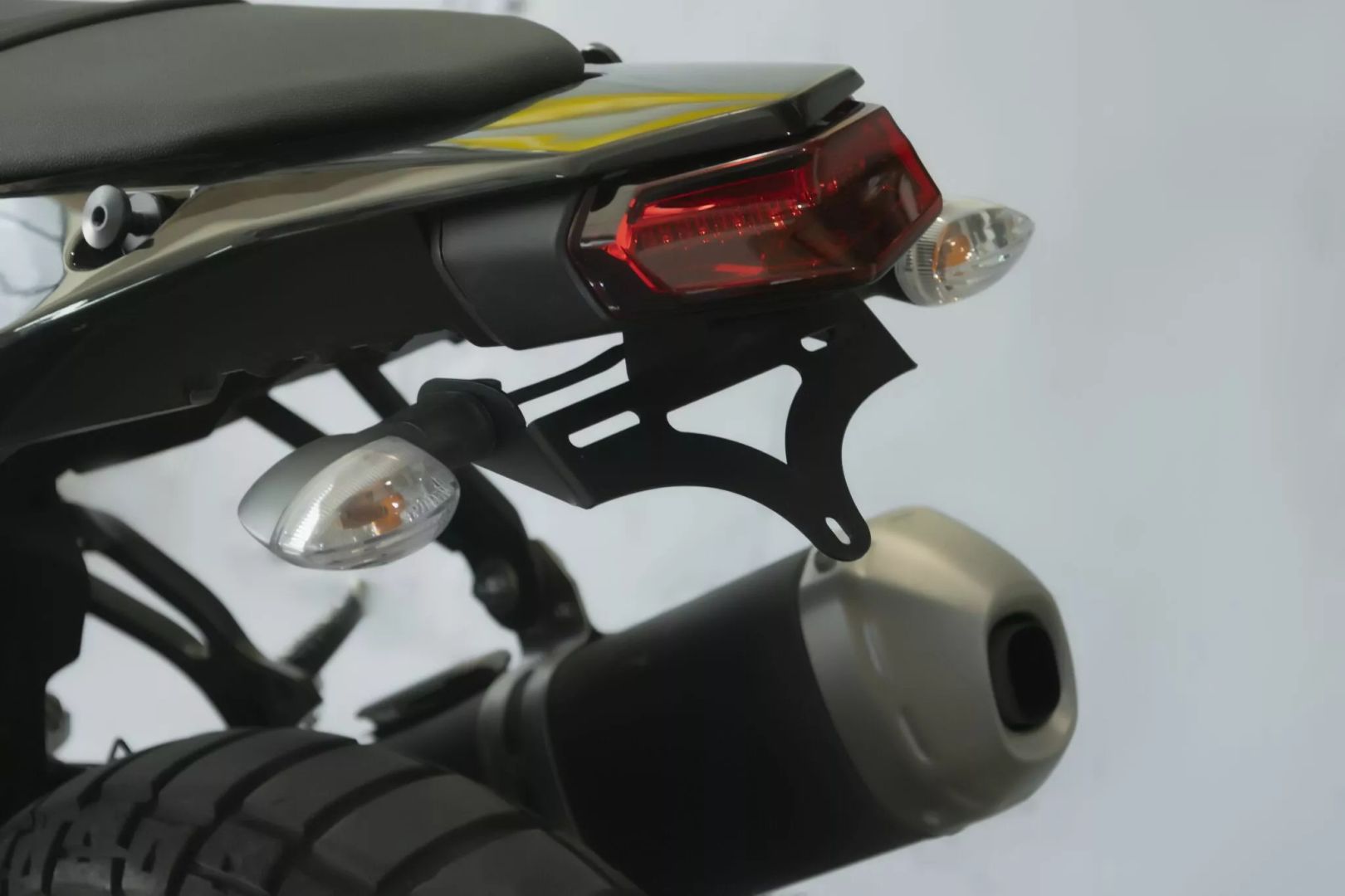 C-racer NP-YT7 rendszámtartó Yamaha Tenere 700/T7 Rendszámtartók 1