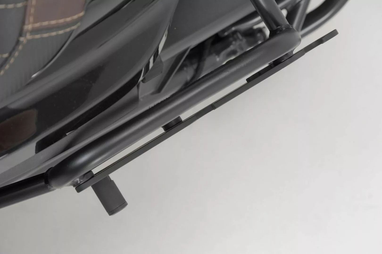 Sw-motech HTA.00.682.16000 adapterlemez SLH az SLC -hez, jobbra Csomagtartó, doboz, táska 3
