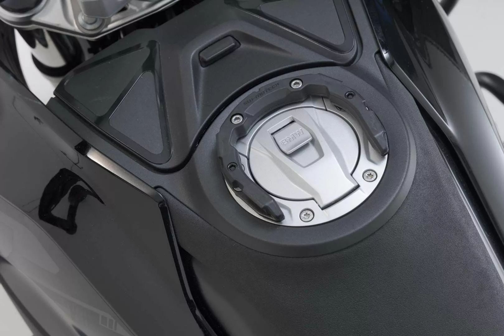Sw-motech TRT.00.787.32901/B Pro Pro Tank Ring. Fekete. BMW R 1300 GS Tanktáska 2