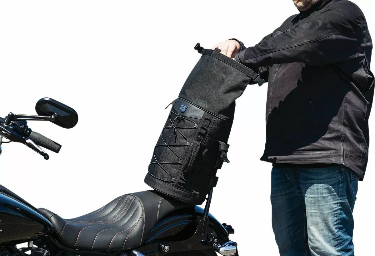 Kuryakyn Kur5223 Momentum Deadbeat Duffle Csomagtartó, doboz, táska 5